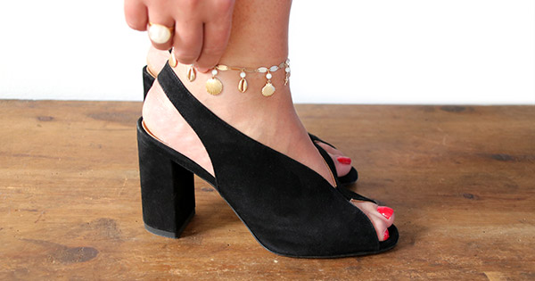 Mother-of-pearl and gold matte shellfish and crustacean summer peg Mother-of-pearl and gold matte shellfish and crustacean summer peg