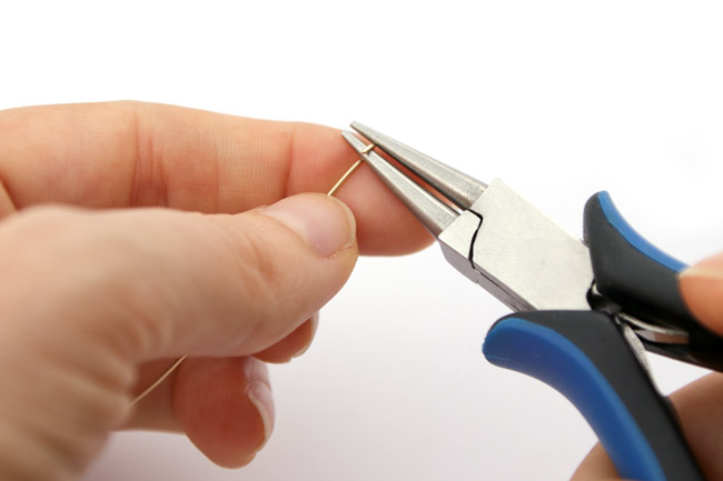 DIY 14k Gold Filled Gold Wirewound Bracelet Shape the End of the Bracelet