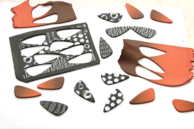 Polymer Resin Butterfly with Rhinestones : Step 5 Polymer Resin Butterfly with Rhinestones : Step 5