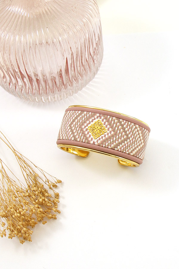 Polymer bargello cuff