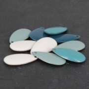 Metal epoxy resin sequins drop shape 21x11.5 mm Fir Green x 8