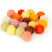 Assortment of woolfelt balls 15 mm Yellow Mix x20