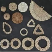 Rattan triangle 32 mm for your DIY creations x1