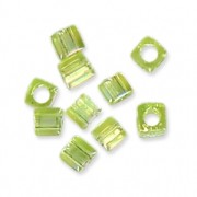 Miyuki cubes 1.8 mm SB18-0258 - Transparent Chartreuse AB x10g|raw }}