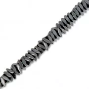 Synthetic Mini-Hematites rondelles rhombus 3x1.2 mm Jet Hematite x3 cm
