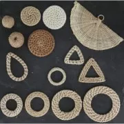 Rattan half-moon 29x46 mm for your DIY creations x1