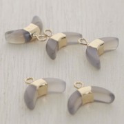 Mini horn pendant with a synthetic gemstone 12 mm Grey/Gold Tone x1