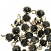 Small charm with an imitation Labradorite 7 mm Gold Tone x1