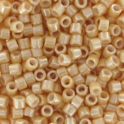 Miyuki Delica 10/0 DBM0205 - Light Caramel Ceylon|raw }}