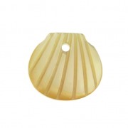 Mother-of-pearl Sequin shell shaped 9x10 mm Ivory x1|raw }}