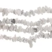 Imitation Howlite Chips 8 - 11 mm x80cm