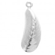 Mussel charm/pendant for DIY jewelry creation 9x26 mm Silver Tone x1