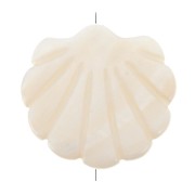 Flat 28x27.5 mm Bead - mother-of-pearl - Scallop Pattern - Ivory x1|raw }}