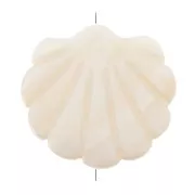 Flat 28x27.5 mm Bead - mother-of-pearl - Scallop Pattern - Ivory x1
