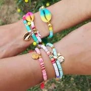 Heishi beads in polymer clay 4x1 mm Bright pink x45 cm