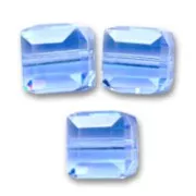 PureCrystal 5601 Cubes 4mm Light Sapphire x8