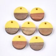 Round resin pendant imitation wood 15 mm - Yellow / Brown x1