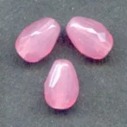 Faceted pear-shaped beads, 7x5 mm - Milky Pink, 25 pieces