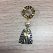 10.5x9mm Brass Irregular pleated effect trapeze charm - Rhodium Tone x1