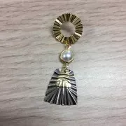 10.5x9mm Brass Irregular pleated effect trapeze charm - Rhodium Tone x1