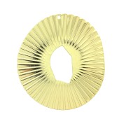 42x38mm Brass irregular openworked pendant with a pleated effect - Gold Tone x1|raw }}