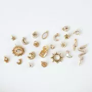 15x4mm Brass flash charm with zirconium oxide - Gold Tone - Crystal x1