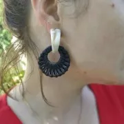 29x12mm Snail shape cellulose acetate Earstuds - Red - Black x2