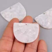 29x34mm Acetate half moon pendant - Tortoiseshell - Pearly White x1