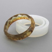 56x16x8mm Silicone mould to make resin facetted bracelets x1