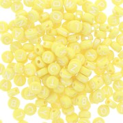 Assortment of 200 round 7mm alphabet letter beads - Yellow - White x1|raw }}