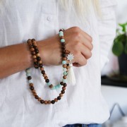 5 sets of 12 mm and 8.7 mm guru beads for Tibetan Mala bracelet - Jujubier