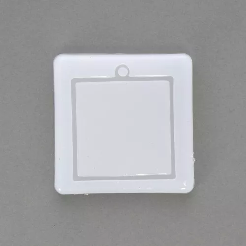 47x41mm Recessed square-shaped silicone mold for making resin pendants x1