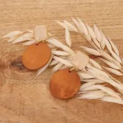 30mm Round Stained Wood Pendant - Red x1