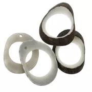 24x22mm Irregular oval hollowed out pendants in Tagua - Ivory x4