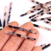 40x2.5mm Bar pendant - Tortoise shell - Beige - Black x1