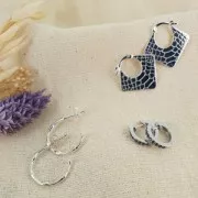 24x25mm 925 Sterling Silver rhombus hoop earrings with snake pattern x2