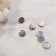 8mm Flat mother-of-pearl tinted puck bead - Grey x1
