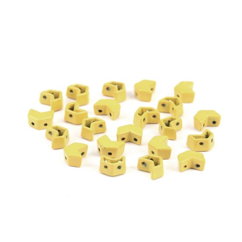 6.5x8mm Zamac Chevron-shaped bead - Yellow x1