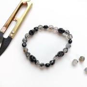 8x6mm Dyed skull bead - imitation Howlite - Brown x1