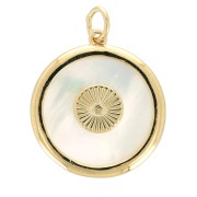 19x17mm Round mother-of-pearl pendant - worked pattern - 3 micron Gold plated x1|raw }}