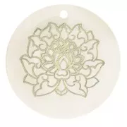 30mm Mother of Pearl and Resin Pendant - Lotus Flower - Gold Tone - Natural x1