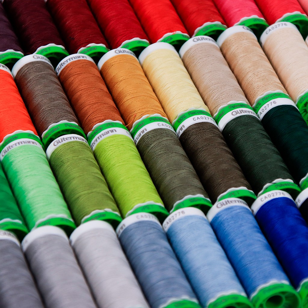 Gütermann recycled polyester sewing thread Black (n°000) x100m