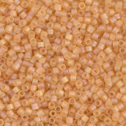 Miyuki Delica 10/0 DBM0852 - Mat Transparent Light Topaz AB x8g|raw }}