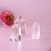 arrow-shaped Faceted Rock Crystal - gemstone - random size x1