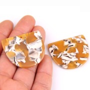 29x34mm Half-moon pendant in acetate - Tortoiseshell - Ochre - White x1