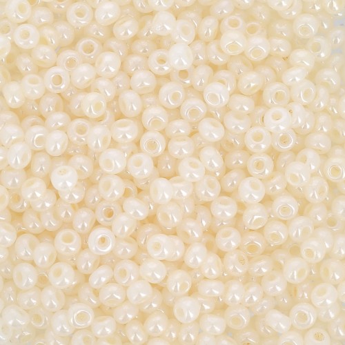 Preciosa Seed Beads 11/0 2 mm - Pearlescent Cream x20g