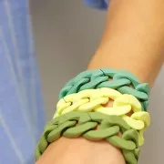 30x21mm Oval Twisted Acrylic Link - Opaque Paon Mat x1