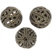 Filigreed beads