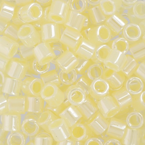Miyuki Delica 8/0 DBL0232 - Lt Lemon Ice Ceylon x8g