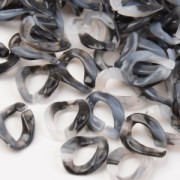 13.5x10mm Oval Twisted Acrylic Link - Marbled Black - White x1|raw }}